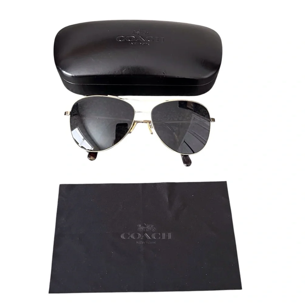 Coach aviator gold